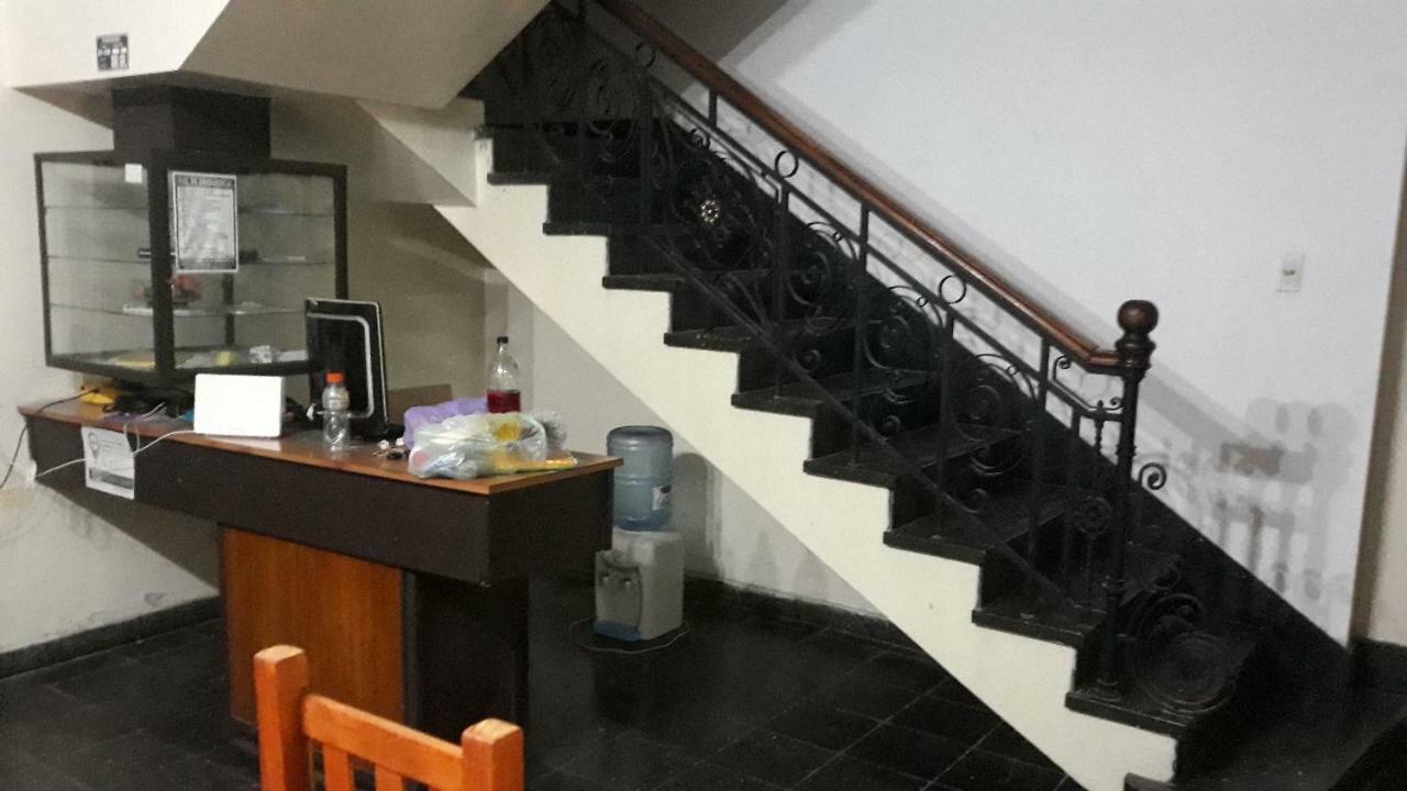 Tu Hostel San Miguel de Tucumán Exteriör bild